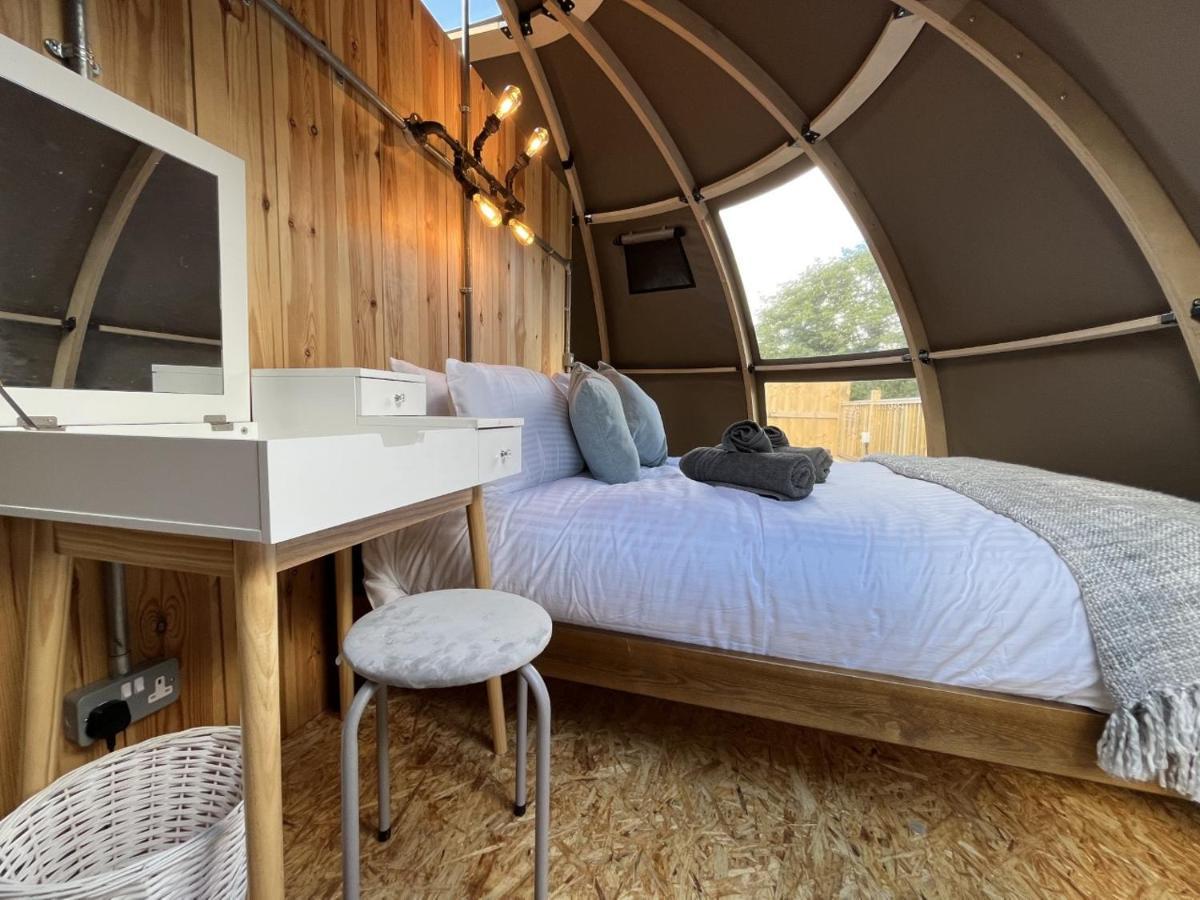 Sunrise Dome Tent Tenby Ngoại thất bức ảnh