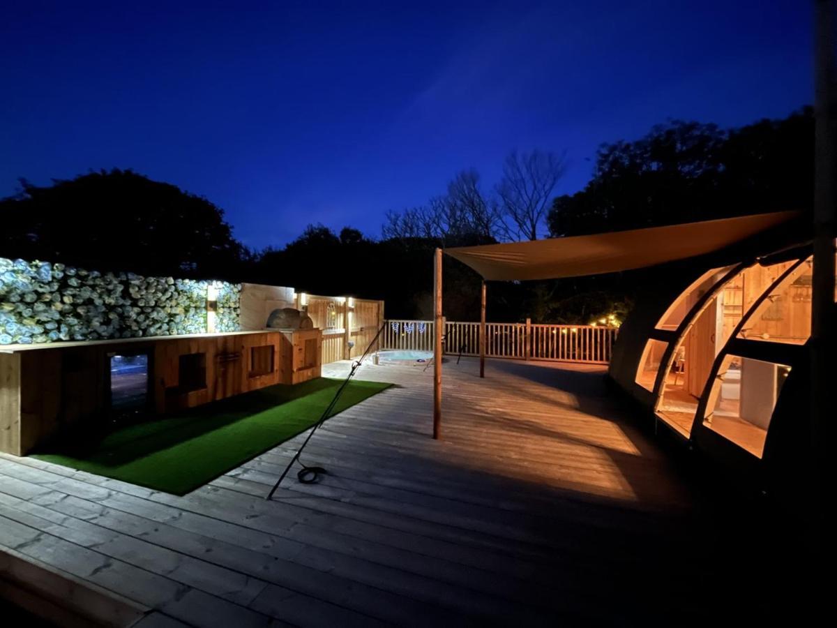 Sunrise Dome Tent Tenby Ngoại thất bức ảnh